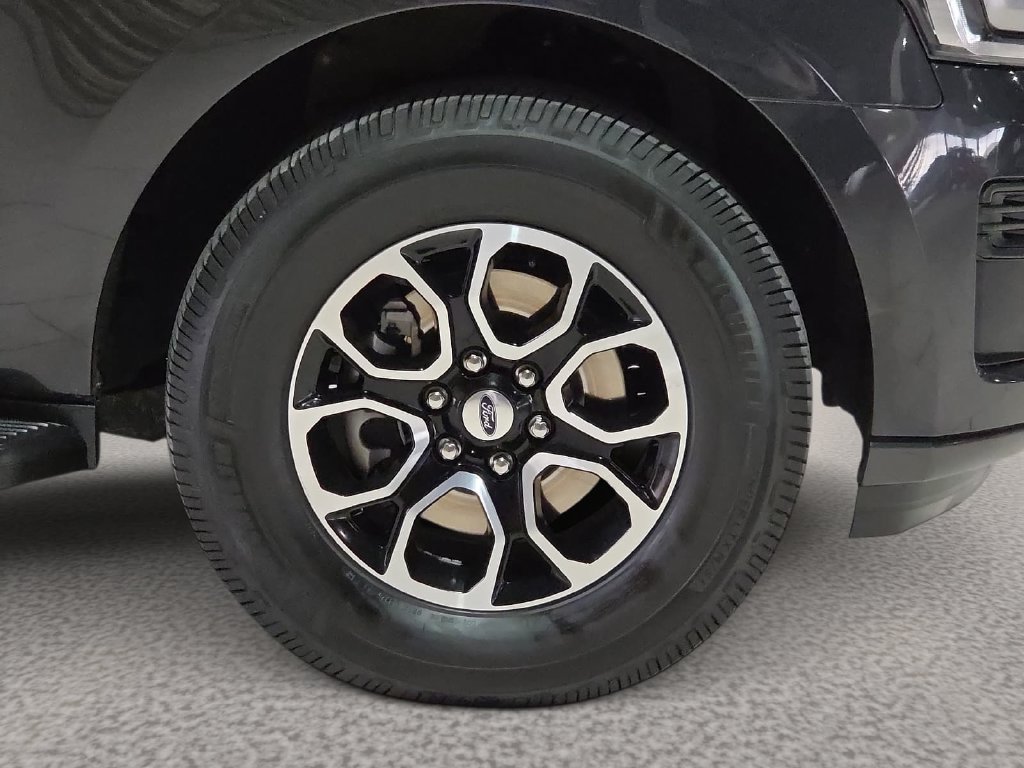 Used 2022 Ford Expedition XLT AWD/4WD image 8