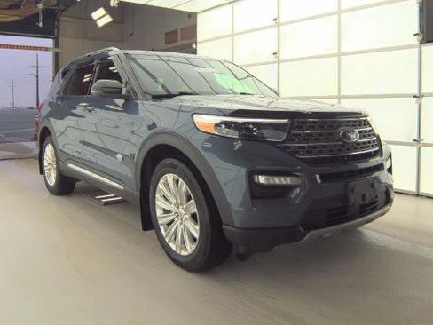 Used 2021 Ford Explorer King Ranch w/ Premium Technology Package image 2