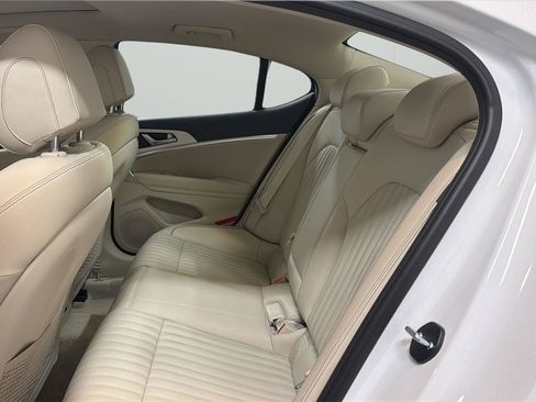 Used 2026 Genesis G70 2.5T Prestige RWD image 11
