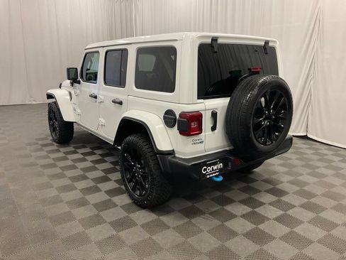 Used 2024 Jeep Wrangler Unlimited Sahara AWD/4WD image 7