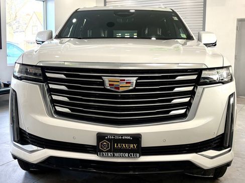 Used 2023 Cadillac Escalade ESV Premium Luxury Platinum image 2