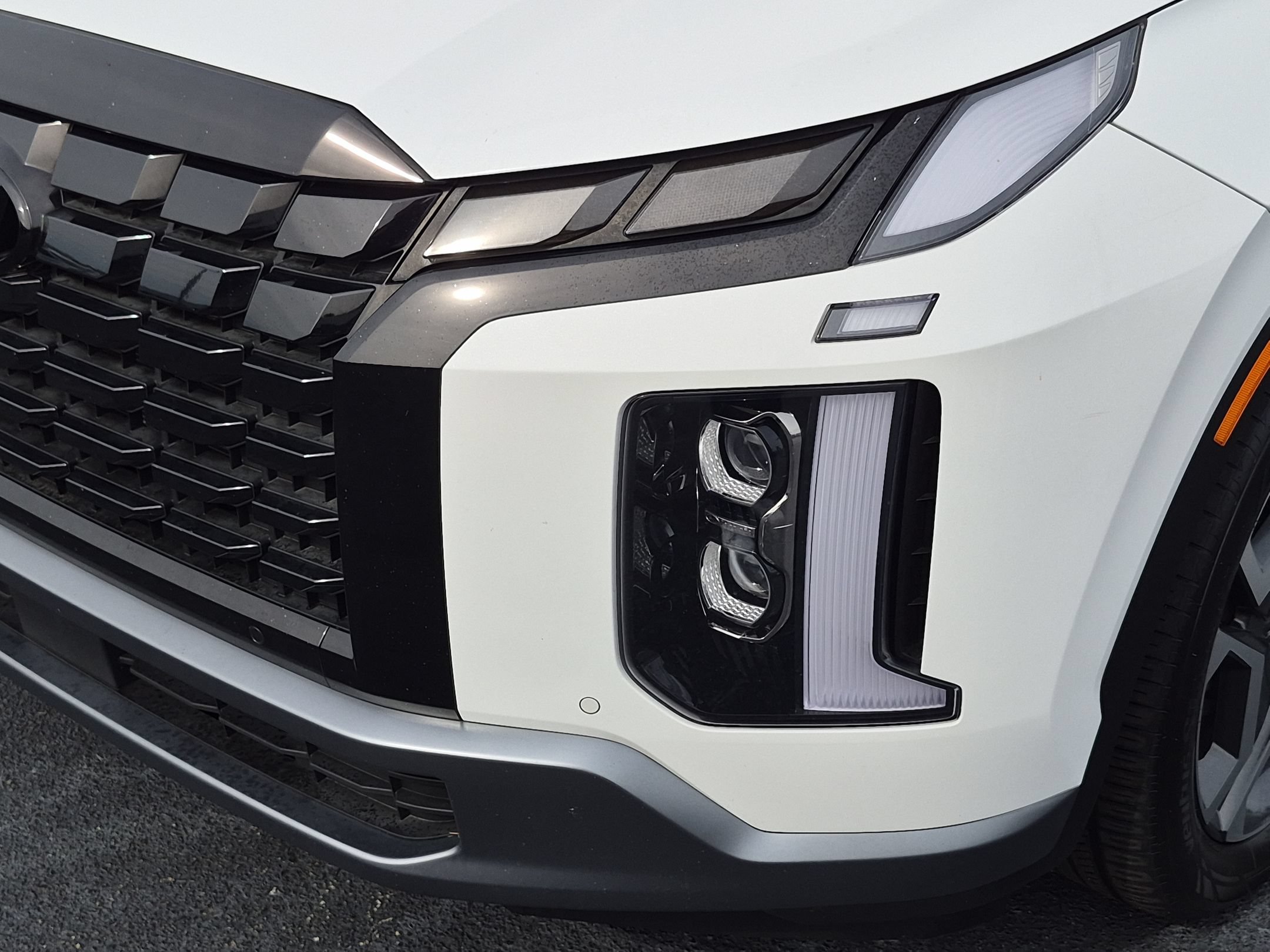 Used 2025 Hyundai Palisade Limited AWD/4WD image 9