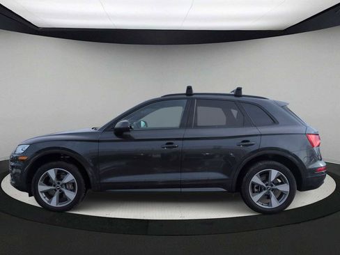 Used 2020 Audi Q5 2.0T Premium w/ Titanium Sport Package image 5