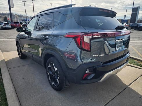 Certified 2025 Kia Seltos S image 7
