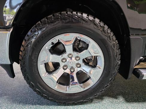 Used 2021 RAM 1500 Big Horn AWD/4WD image 12