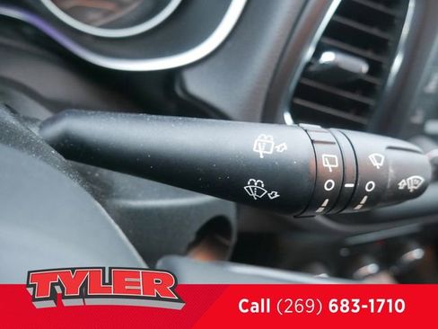 Used 2018 Jeep Compass Latitude w/ Cold Weather Group image 26