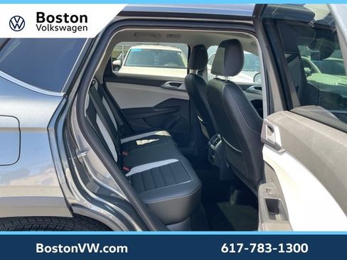 Used 2025 Volkswagen Taos SEL image 28
