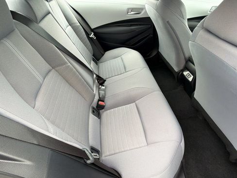 Used 2026 Toyota Corolla SE w/ SE Package FWD image 31
