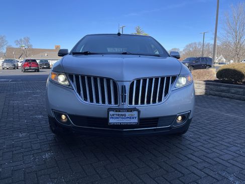 Used 2015 Lincoln MKX AWD w/ Equipment Group 102A image 9
