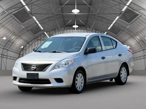 Used 2014 Nissan Versa S Plus FWD image 6