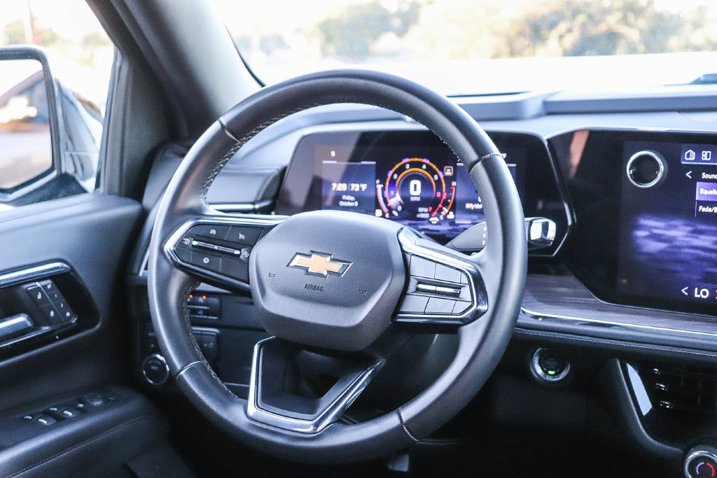 Used 2025 Chevrolet Tahoe LT AWD/4WD image 17