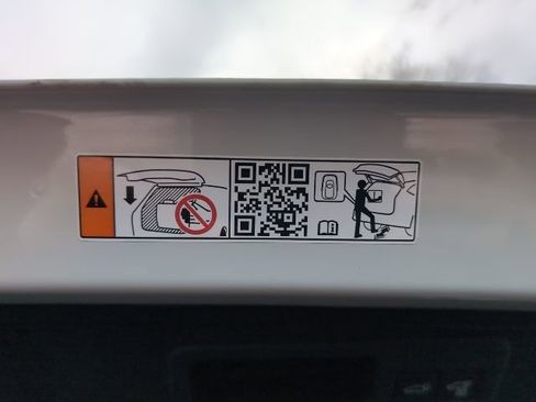 Used 2025 Toyota 4Runner Limited image 31