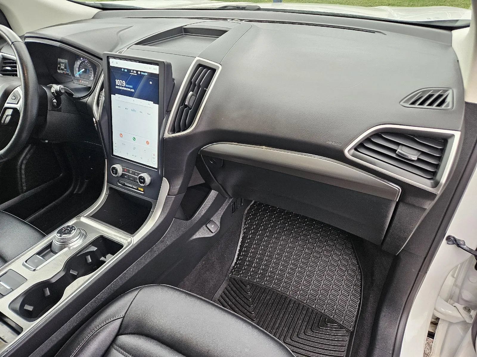 Used 2022 Ford Edge SEL w/ Convenience Package AWD/4WD image 16