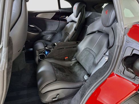 Used 2025 Ferrari Purosangue AWD/4WD image 28