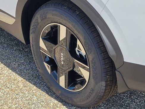 New 2026 Kia Sportage LX w/ LX Convenience Package FWD image 5