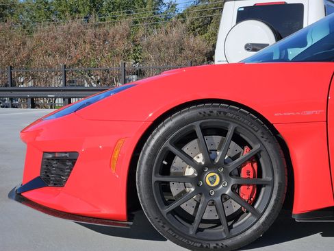 Used 2021 Lotus Evora image 12