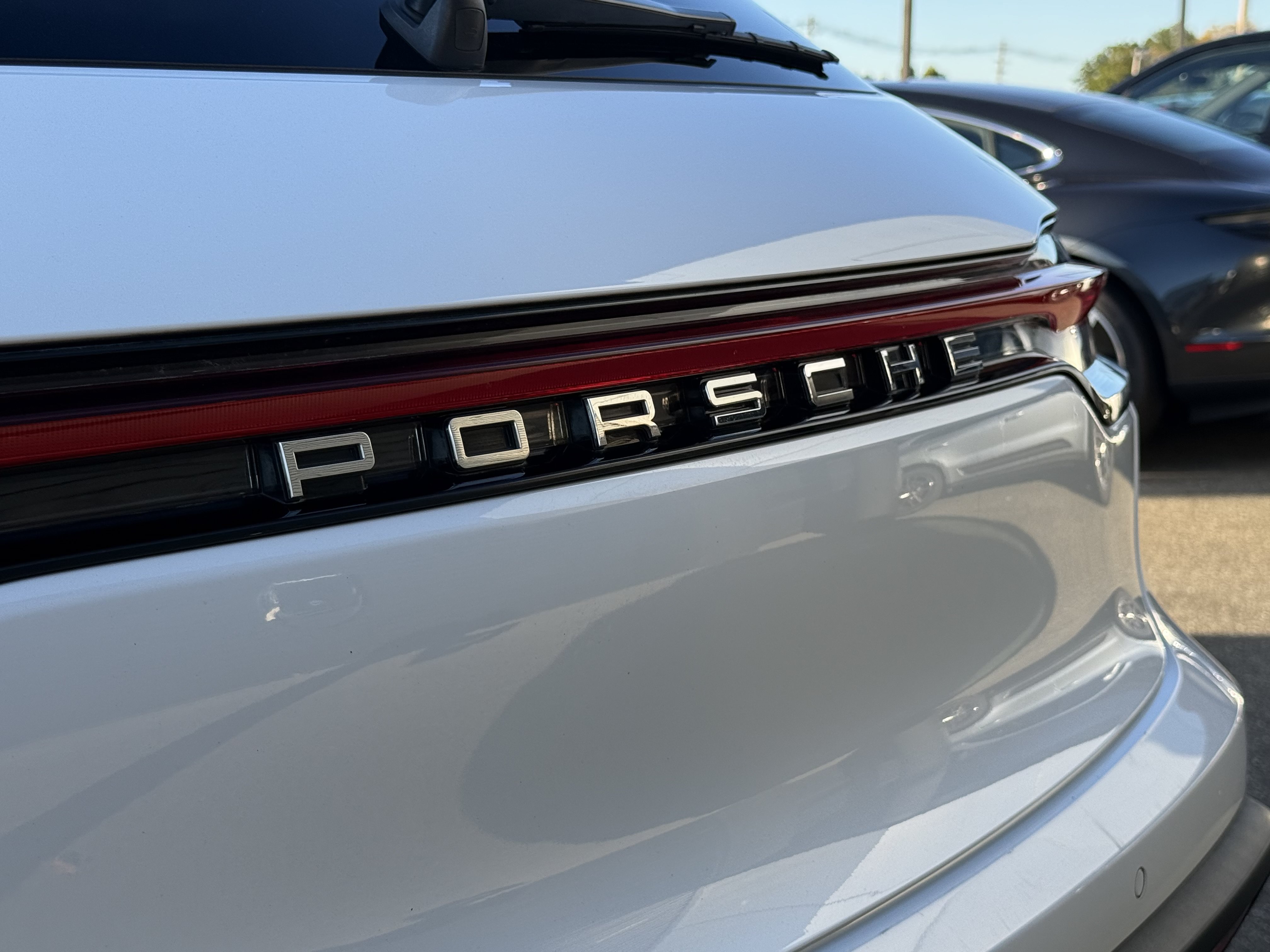Certified 2023 Porsche Macan S AWD/4WD image 15