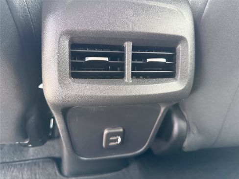 Used 2020 Chevrolet Equinox LT FWD image 32