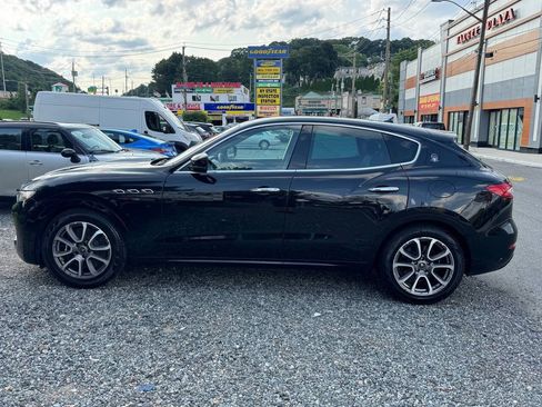 Used 2020 Maserati Levante S AWD/4WD image 8