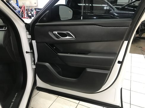Used 2023 Land Rover Range Rover Velar S AWD/4WD image 13