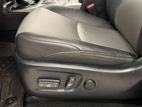 Used 2021 Toyota 4Runner SR5 Premium w/ Moonroof Package AWD/4WD image 12