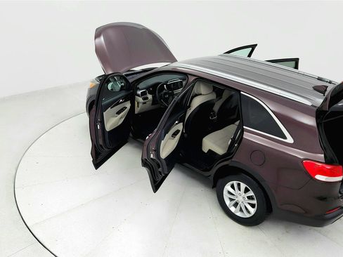 Used 2016 Kia Sorento AWD image 22