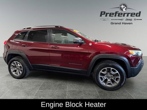 Used 2020 Jeep Cherokee Trailhawk w/ Cold Weather Group AWD/4WD image 9