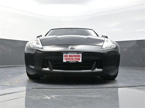Used 2010 Nissan 370Z Touring image 24