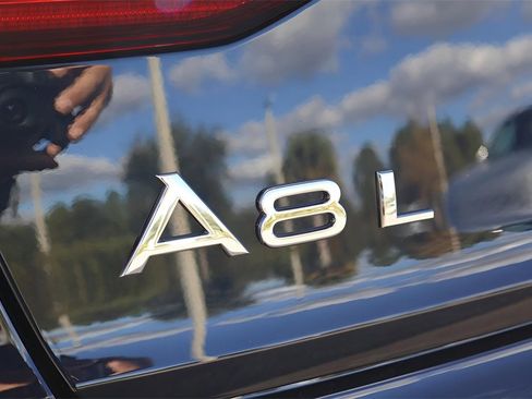 Used 2023 Audi A8 L 3.0T image 9