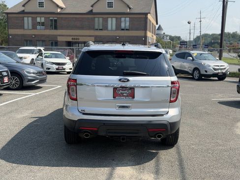 Used 2014 Ford Explorer XLT w/ Equipment Group 201A AWD/4WD image 4