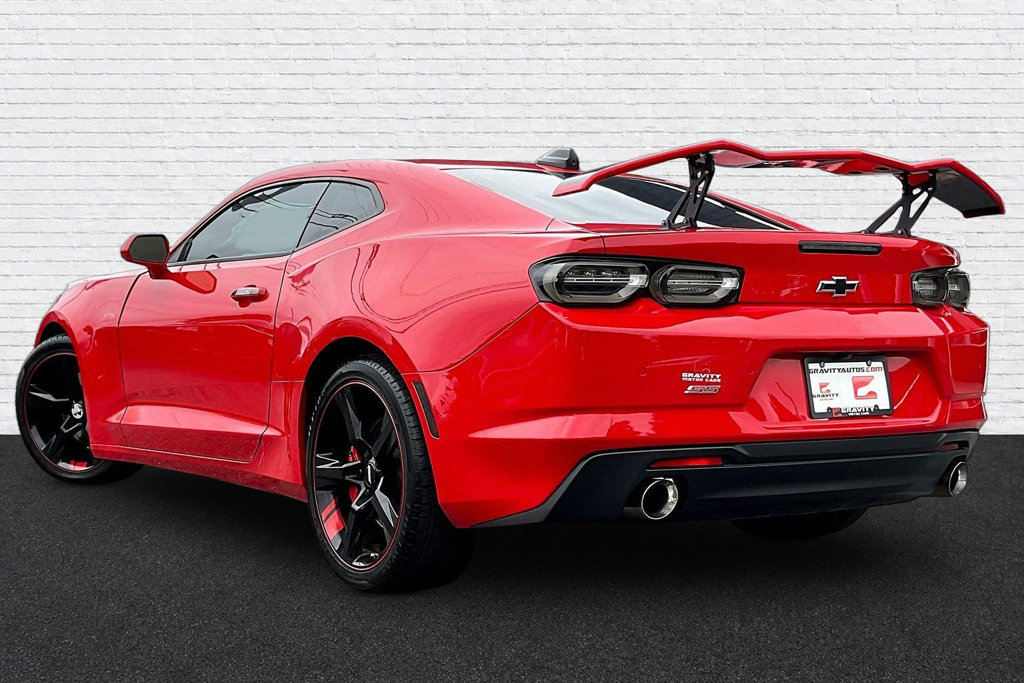 Used 2021 Chevrolet Camaro SS RWD image 4