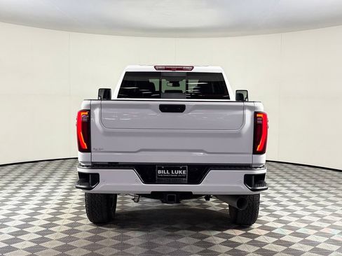 Used 2024 GMC Sierra 2500 Denali AWD/4WD image 7