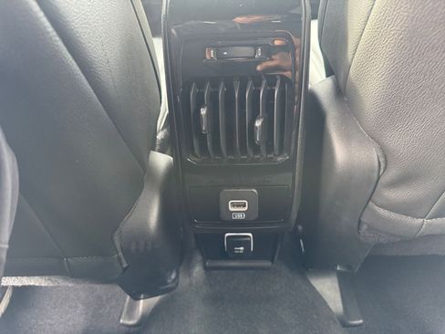 Used 2025 Jeep Compass Limited image 24