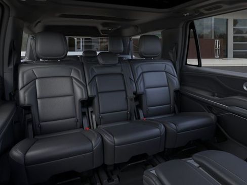 New 2026 Lincoln Navigator L Reserve AWD/4WD image 11