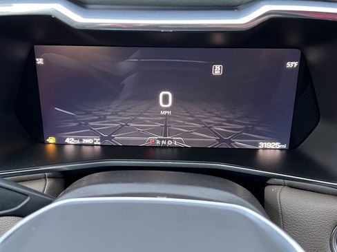 Used 2024 GMC Canyon Denali image 24