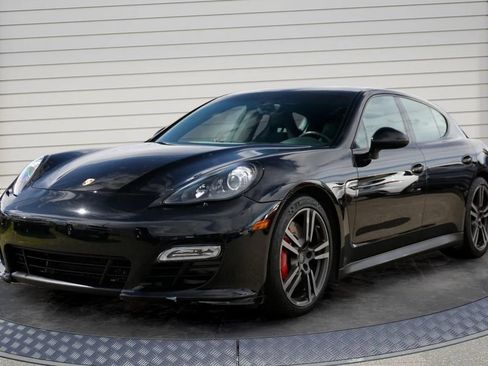 Used 2013 Porsche Panamera GTS AWD/4WD image 3