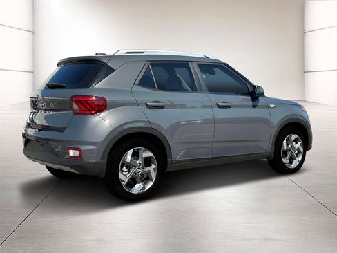 New 2025 Hyundai Venue SEL image 8