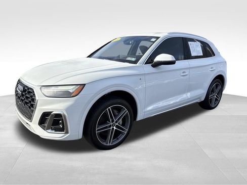 Used 2021 Audi Q5 e Premium Plus w/ Premium Plus Package image 1