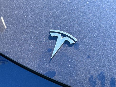 Used 2022 Tesla Model Y Performance image 8