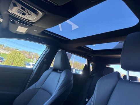 Used 2025 Toyota bZ4X AWD w/ Weather Package image 27