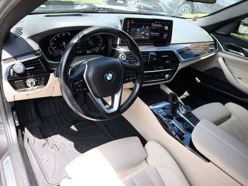 Used 2021 BMW 530i xDrive AWD/4WD image 16