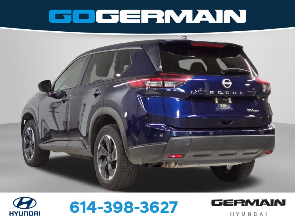 Used 2024 Nissan Rogue SV AWD/4WD image 10