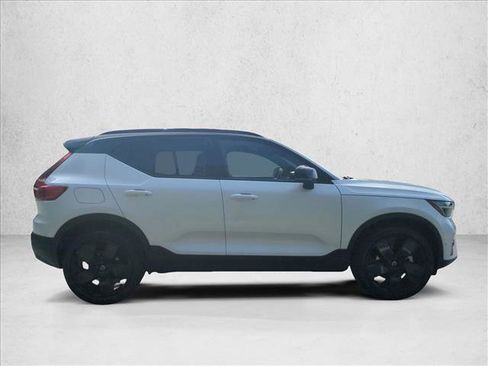 Used 2026 Volvo XC40 B5 Ultra w/ Protection Package Premier AWD/4WD image 4