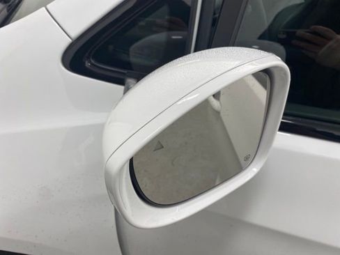 Used 2019 Chrysler Pacifica Touring-L Plus w/ S Appearance Package image 13