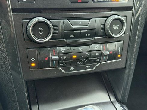 Used 2017 Ford Explorer XLT w/ Equipment Group 202A image 19