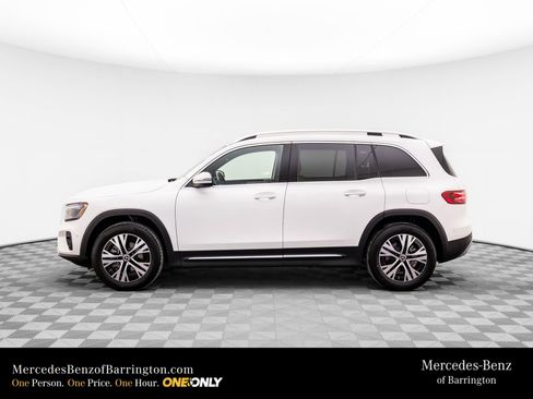 New 2025 Mercedes-Benz GLB 250 4MATIC image 2
