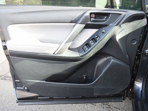 Used 2017 Subaru Forester 2.5i Premium w/ All-Weather Package image 13