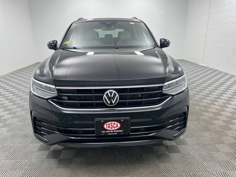 Used 2024 Volkswagen Tiguan SE R-Line AWD/4WD image 3