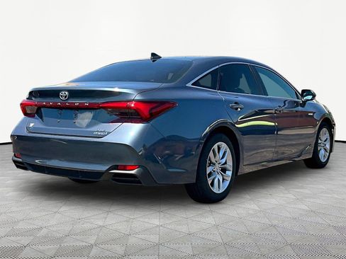 Used 2021 Toyota Avalon XLE w/ Moonroof Package FWD image 6