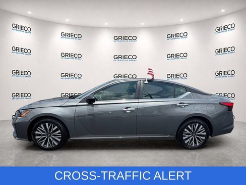 Used 2025 Nissan Altima 2.5 SV FWD image 4